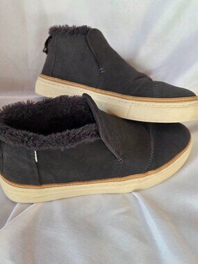 TOMS Shearling-Lined Suede Bootie | Size 7.5 | Charcoal Gray